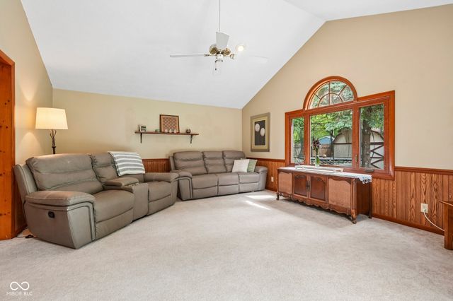 1206 N Woodward Street, Lapel, IN 46051