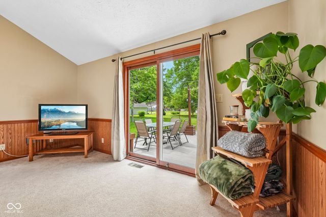 1206 N Woodward Street, Lapel, IN 46051
