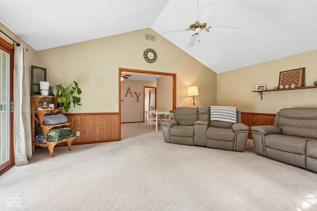1206 N Woodward Street, Lapel, IN 46051