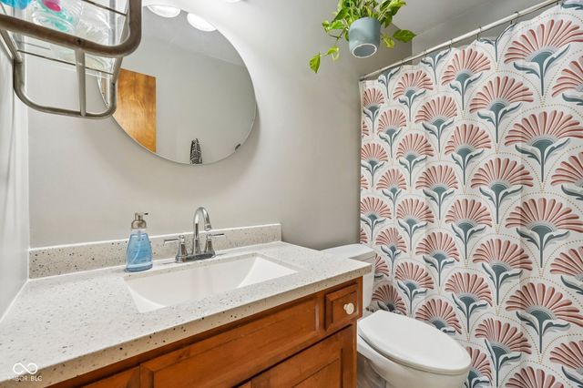 1206 N Woodward Street, Lapel, IN 46051