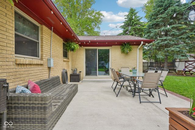 1206 N Woodward Street, Lapel, IN 46051