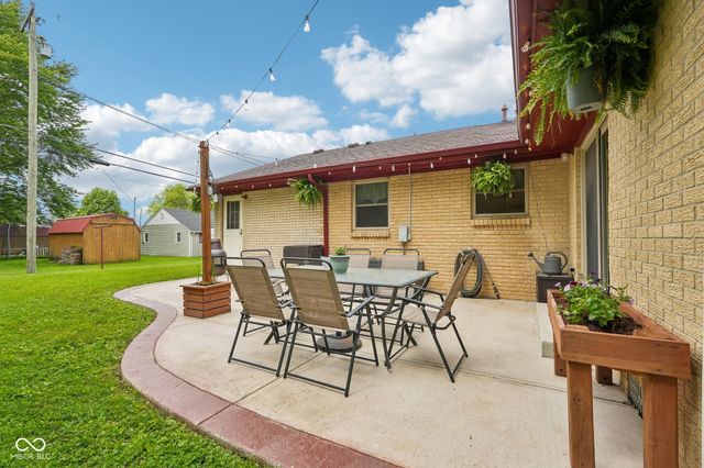 1206 N Woodward Street, Lapel, IN 46051