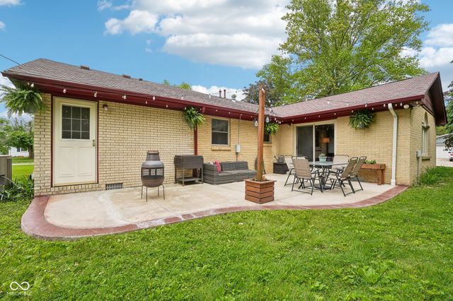 1206 N Woodward Street, Lapel, IN 46051