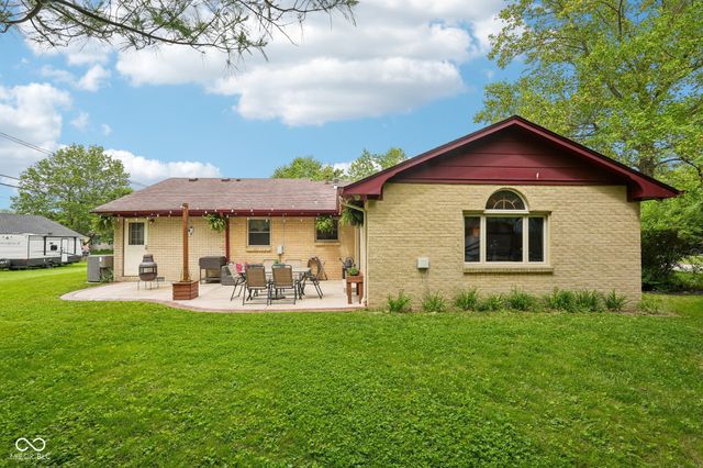 1206 N Woodward Street, Lapel, IN 46051