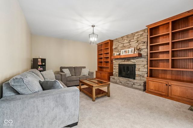 1206 N Woodward Street, Lapel, IN 46051