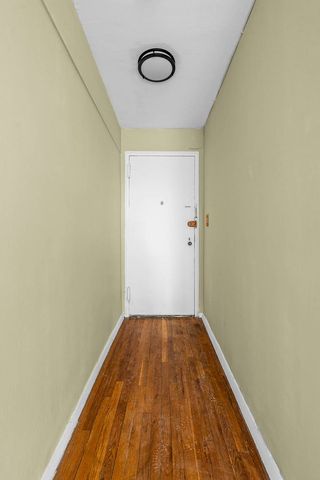 5021 39th Pl Apt 3B, New York City, NY 11104