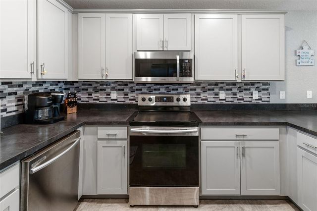 236 FOXTAIL LOOP, Davenport, FL 33837