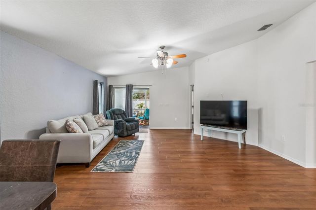 236 FOXTAIL LOOP, Davenport, FL 33837