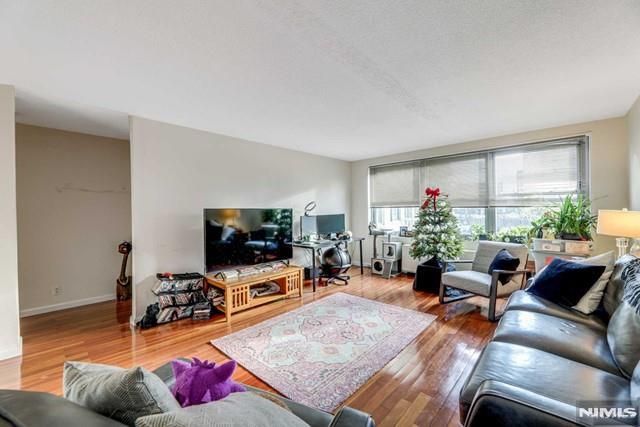 2100 Linwood Avenue 2N, Fort Lee, NJ 07024