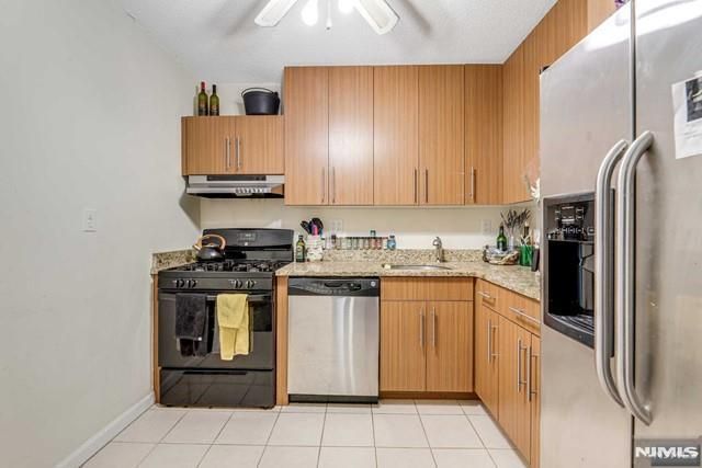 2100 Linwood Avenue 2N, Fort Lee, NJ 07024