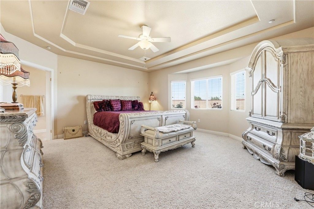 Image 14 of property listing at 5773 Merito Street, Hesperia, CA 92344