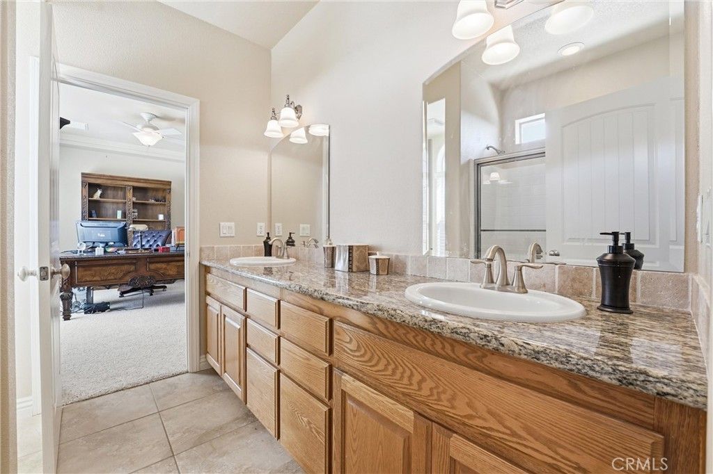 Image 19 of property listing at 5773 Merito Street, Hesperia, CA 92344
