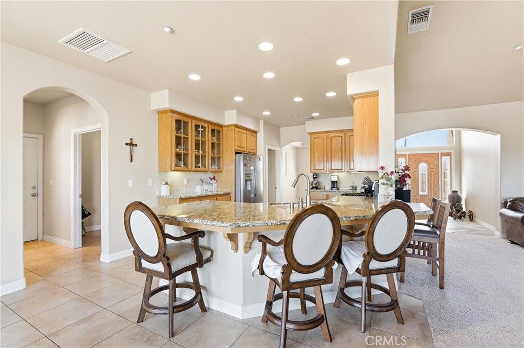 Image 2 of property listing at 5773 Merito Street, Hesperia, CA 92344