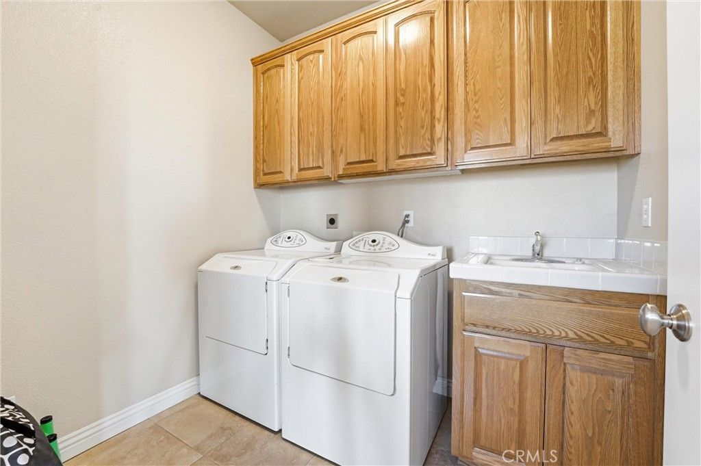 Image 23 of property listing at 5773 Merito Street, Hesperia, CA 92344