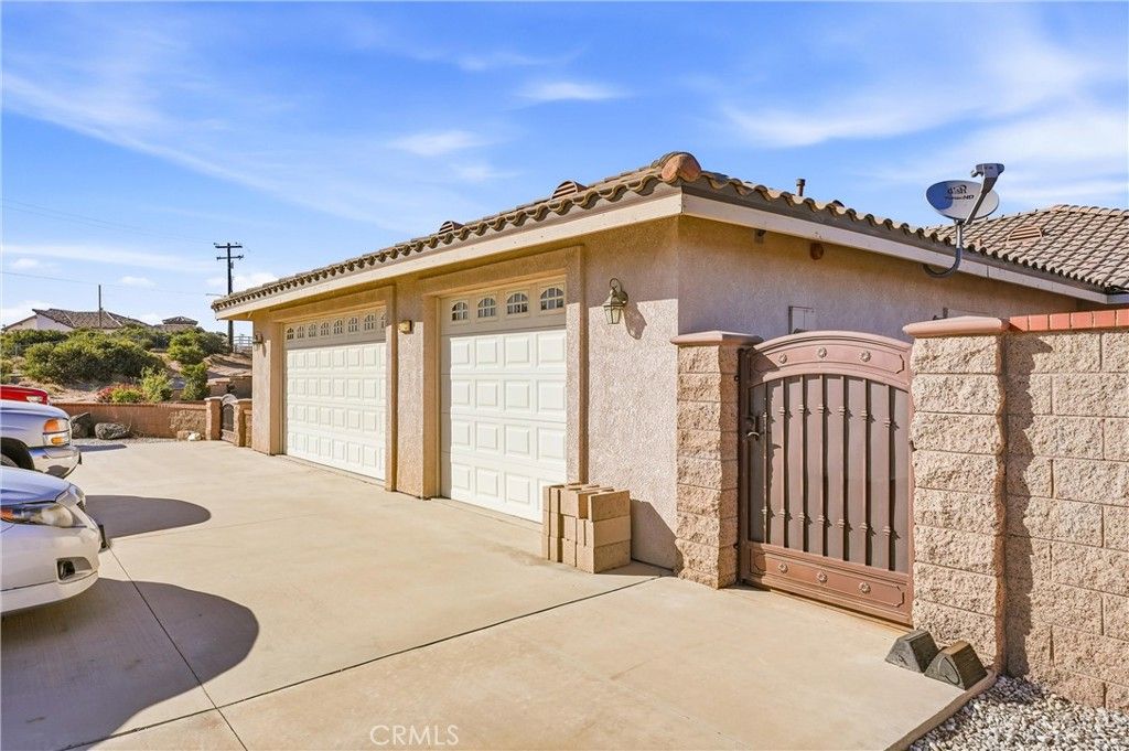 Image 32 of property listing at 5773 Merito Street, Hesperia, CA 92344