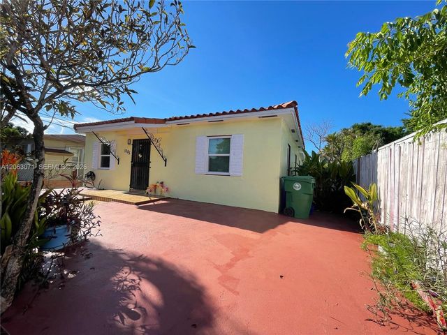 1085 NW 26th St, Miami, FL 33127