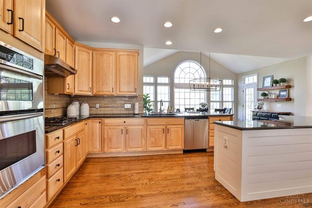 1790 Amberwood Way, Hamilton Twp, OH 45039