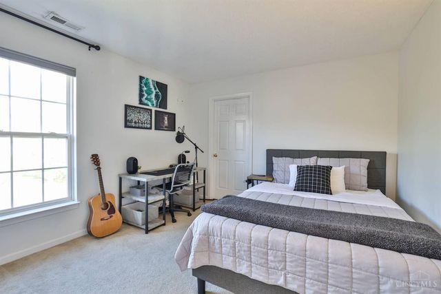 1790 Amberwood Way, Hamilton Twp, OH 45039