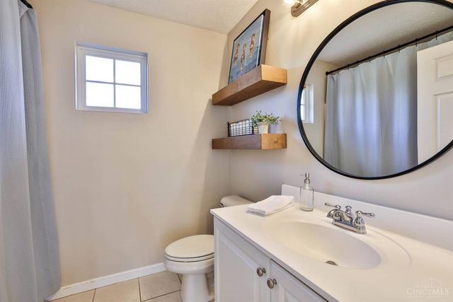 1790 Amberwood Way, Hamilton Twp, OH 45039