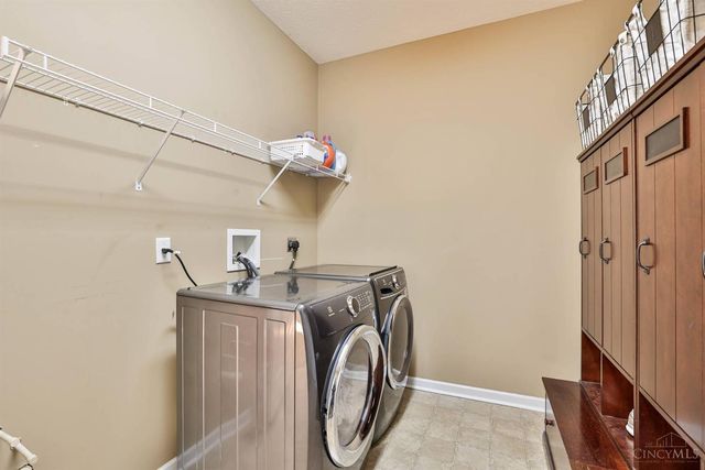 1790 Amberwood Way, Hamilton Twp, OH 45039