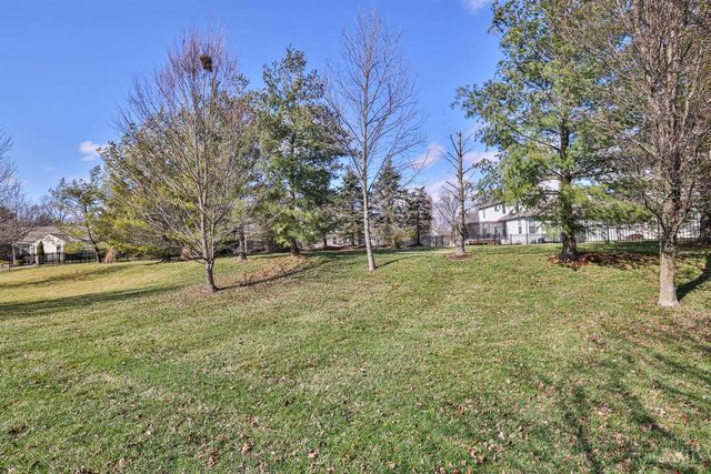 1790 Amberwood Way, Hamilton Twp, OH 45039