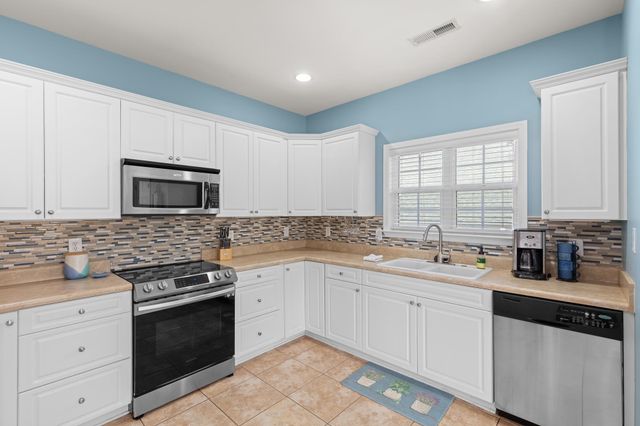 216 N Hamlet Court, Moore, SC 29369