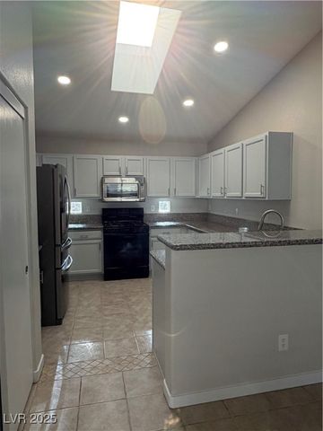 3513 Old Course Street, Las Vegas, NV 89122