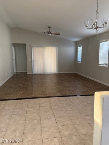 3513 Old Course Street, Las Vegas, NV 89122