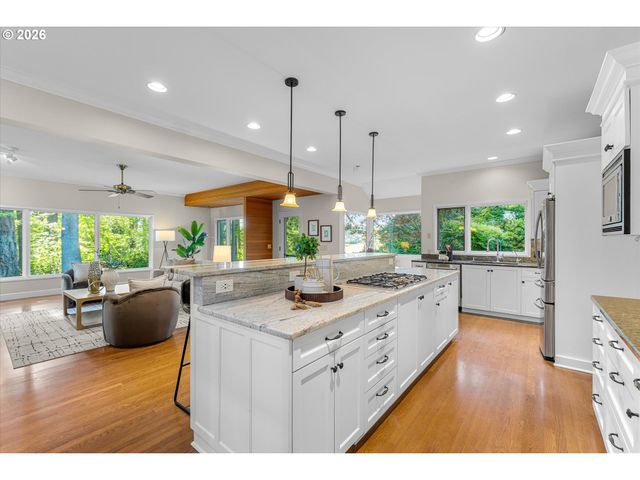 2765 Nw CIRCLE A Dr, Portland, OR 97229