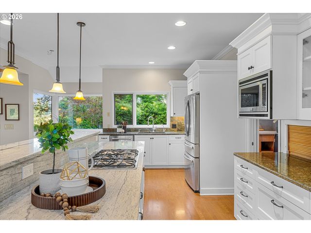 2765 Nw CIRCLE A Dr, Portland, OR 97229