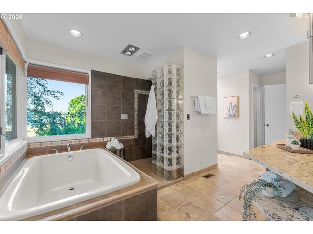 2765 Nw CIRCLE A Dr, Portland, OR 97229