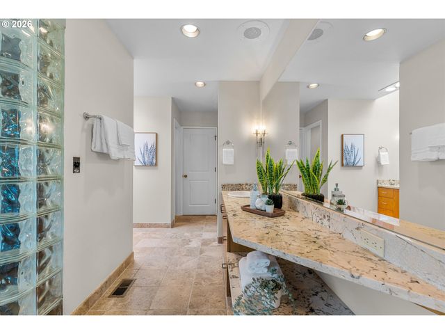 2765 Nw CIRCLE A Dr, Portland, OR 97229
