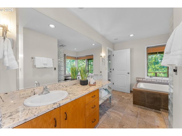 2765 Nw CIRCLE A Dr, Portland, OR 97229