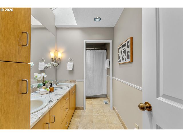2765 Nw CIRCLE A Dr, Portland, OR 97229