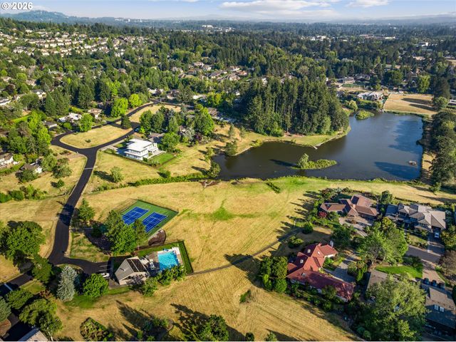 2765 Nw CIRCLE A Dr, Portland, OR 97229