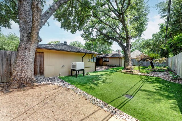 10727 Piping Rock Lane, Houston, TX 77042