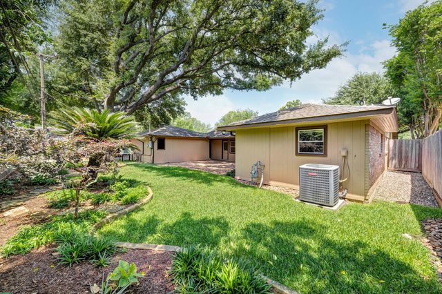 10727 Piping Rock Lane, Houston, TX 77042