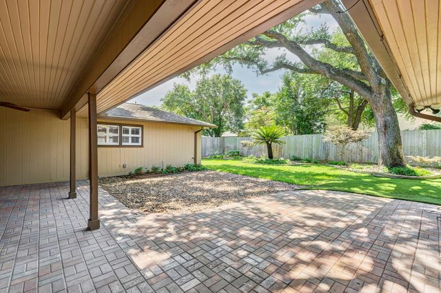 10727 Piping Rock Lane, Houston, TX 77042