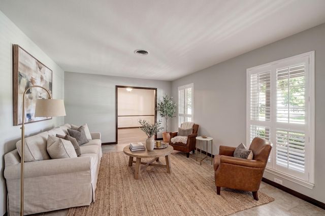 10727 Piping Rock Lane, Houston, TX 77042