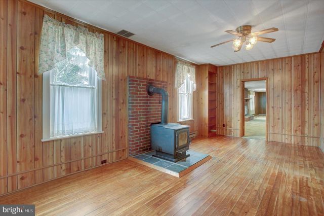 13515 WATERLOO RD, Waynesboro, PA 17268