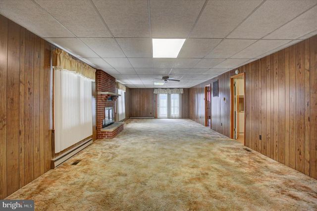 13515 WATERLOO RD, Waynesboro, PA 17268