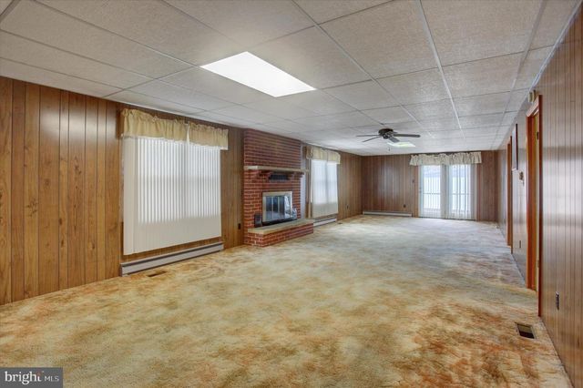 13515 WATERLOO RD, Waynesboro, PA 17268