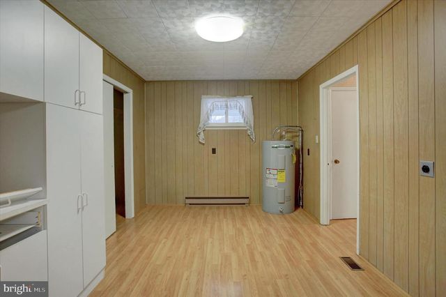 13515 WATERLOO RD, Waynesboro, PA 17268