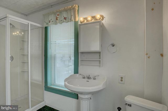 13515 WATERLOO RD, Waynesboro, PA 17268