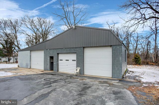 13515 WATERLOO RD, Waynesboro, PA 17268