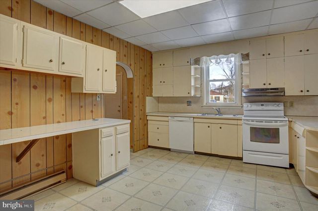 13515 WATERLOO RD, Waynesboro, PA 17268