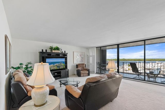 120 Lakeshore Drive 735, North Palm Beach, FL 33408