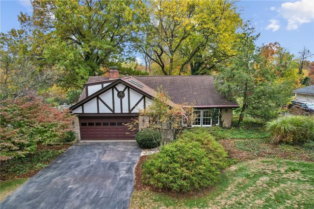 126 Rockingham Lane, Peters Twp, PA 15317
