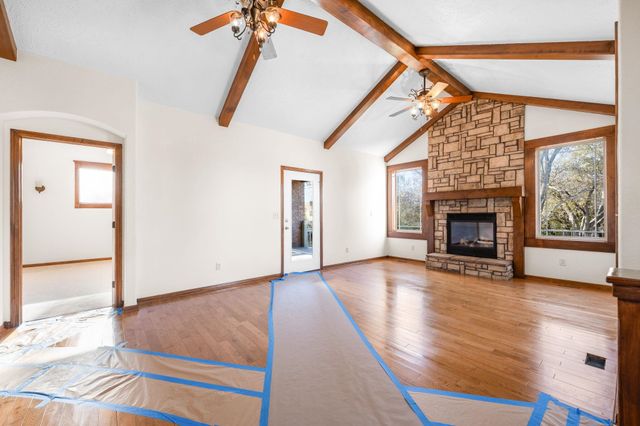 520 E Hedgewood Ct, Andover, KS 67002