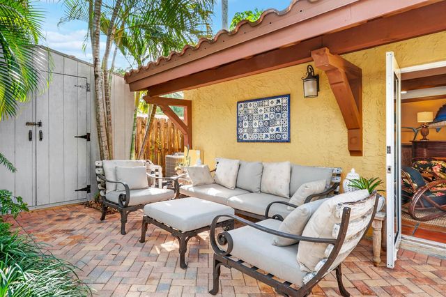 348 Plymouth Road, West Palm Beach, FL 33405